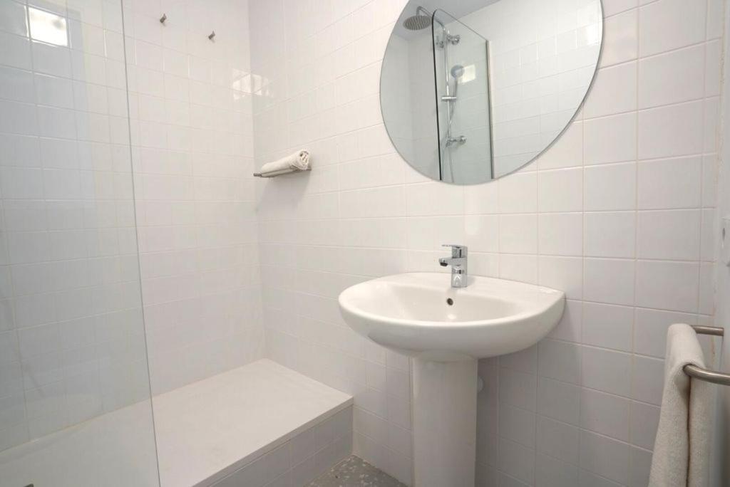 Hostal Hera Βαρκελώνη Εξωτερικό φωτογραφία