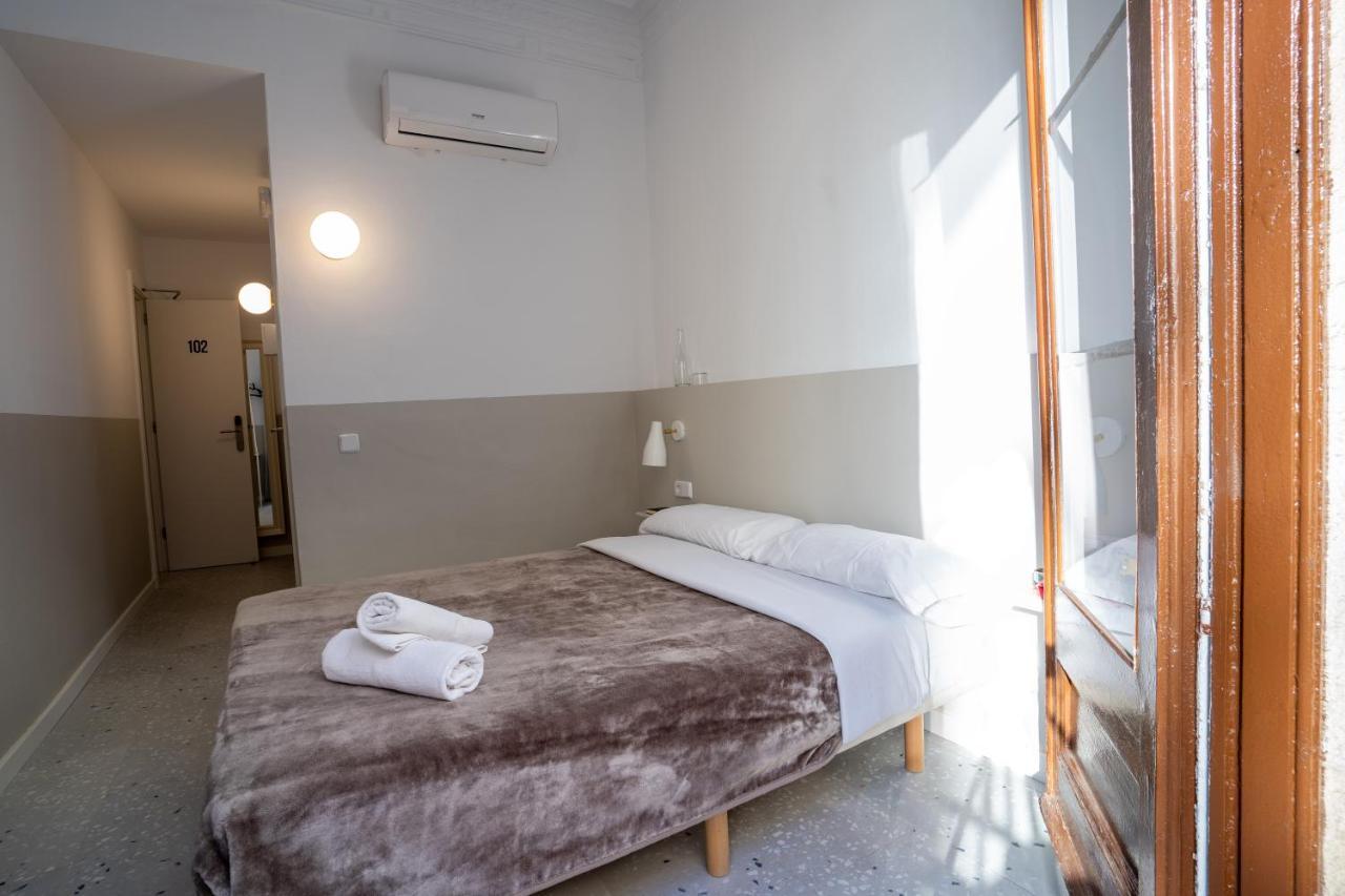 Hostal Hera Βαρκελώνη Εξωτερικό φωτογραφία