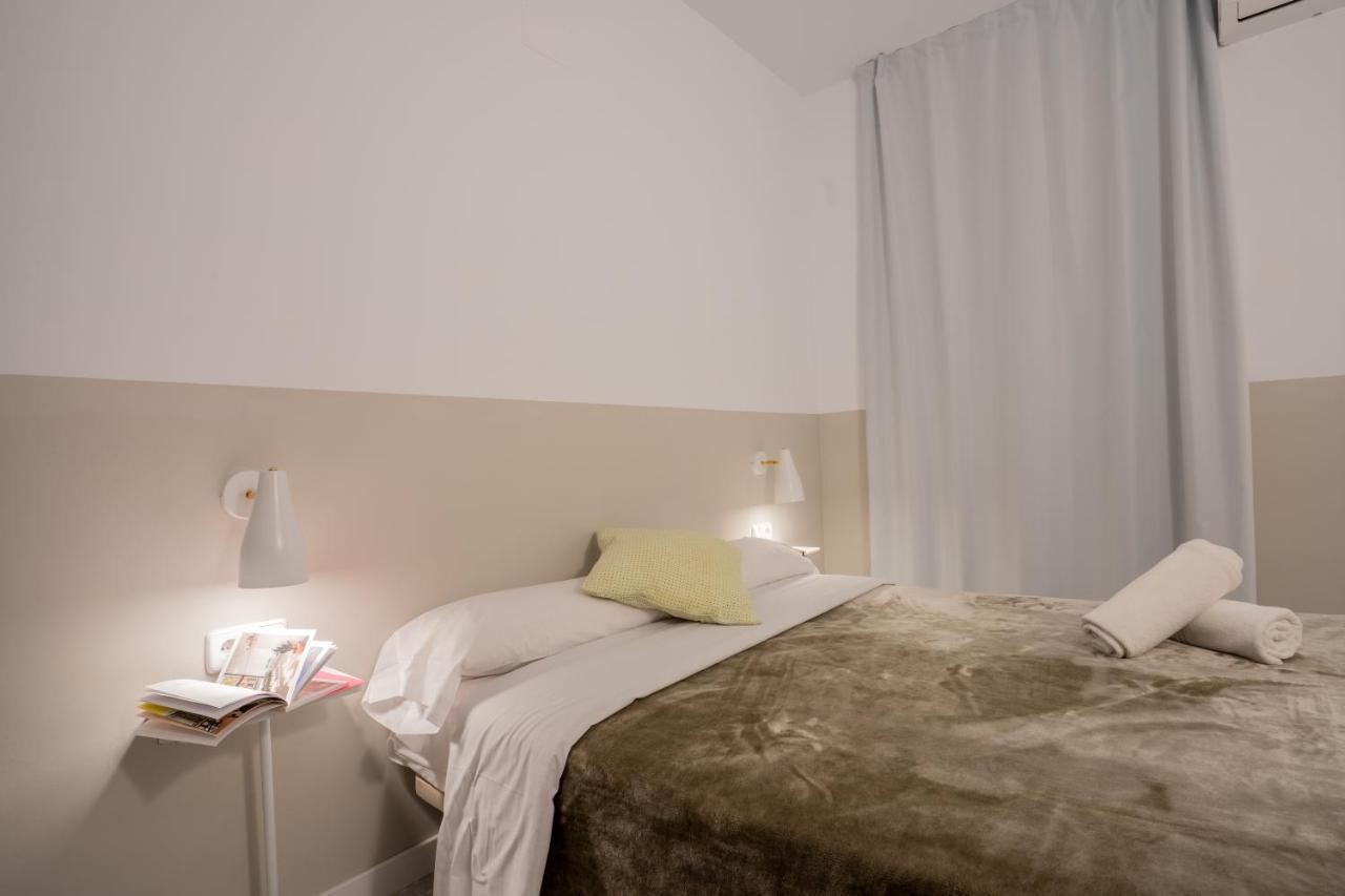Hostal Hera Βαρκελώνη Εξωτερικό φωτογραφία